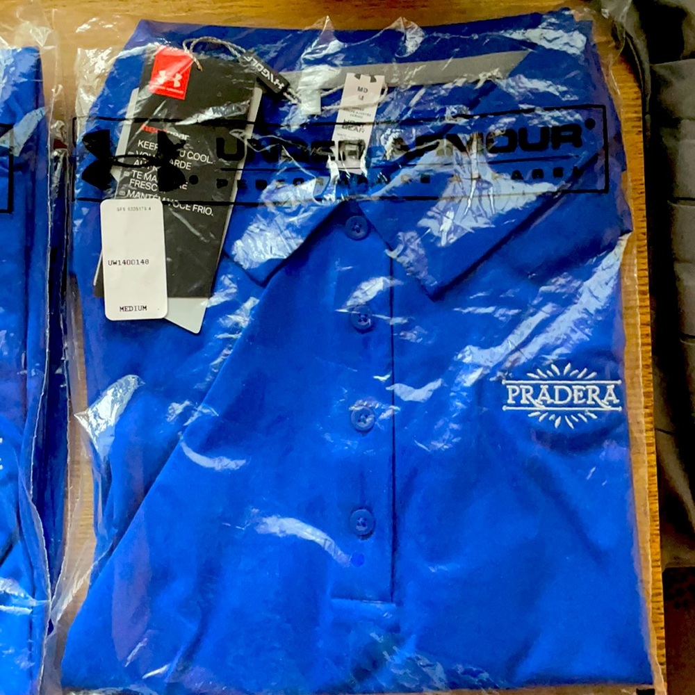 Under armor men’s medium golf shirt
